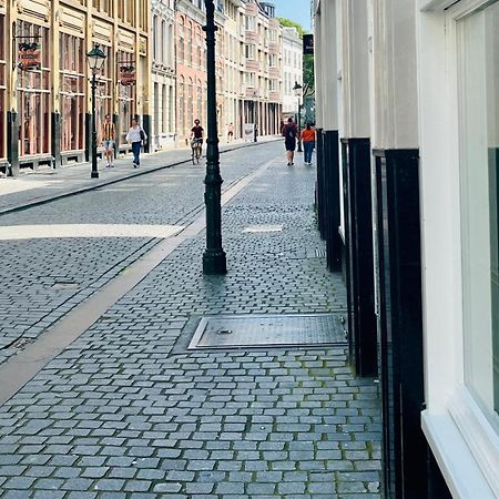 Hotel Sutor Breda Luaran gambar