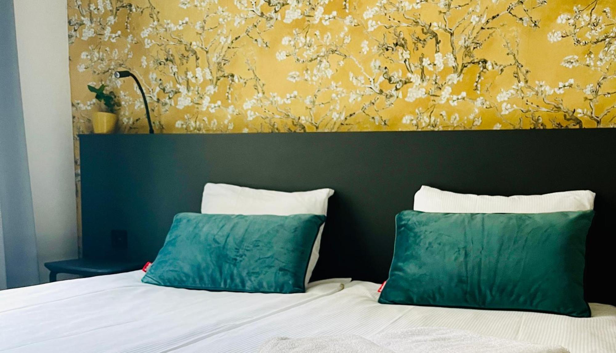 Hotel Sutor Breda Luaran gambar